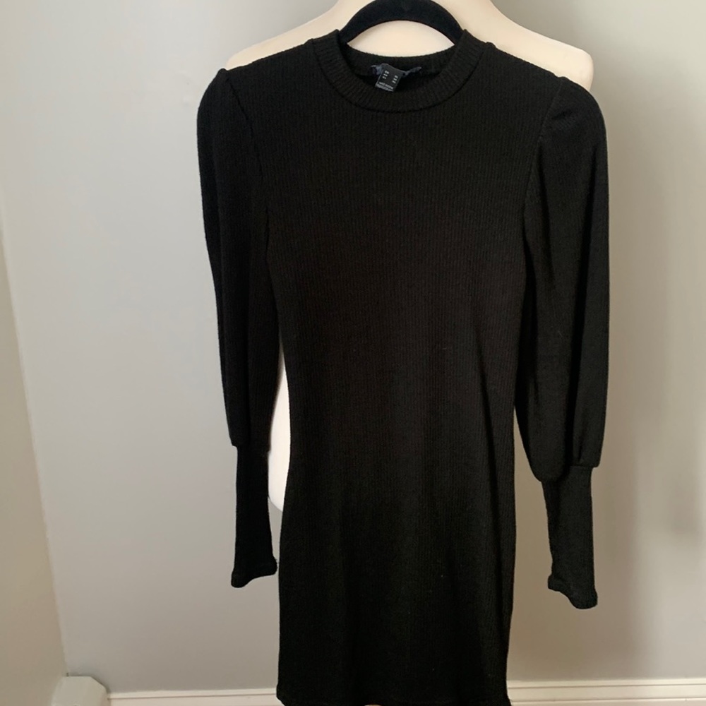 Black ribbed dress
